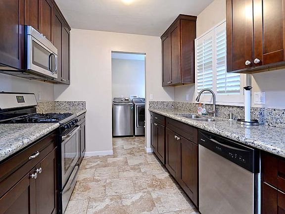 2nd image of 6761 Estrella Ave