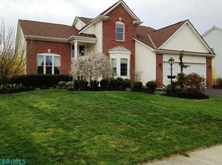 735 Preston Trails Dr, Pickerington, OH 43147