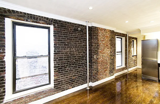 Rented by Avenues Real Estate | media 10