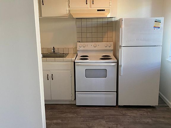 4th image of 1432 Dubert Ln #2
