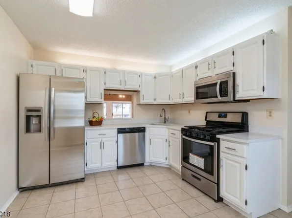 1707 Doolittle Dr, Bridgewater Twp., NJ 08807