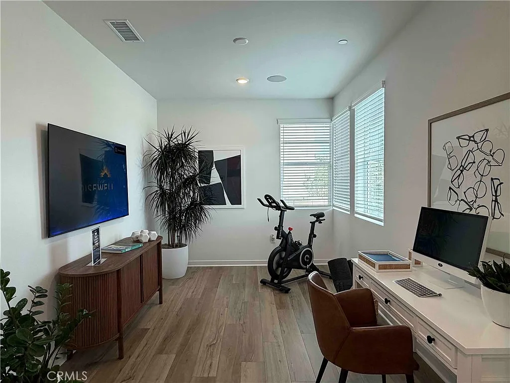 3 bed, 2.5 bath, 1772 sqft, $3,500 — Photo 3