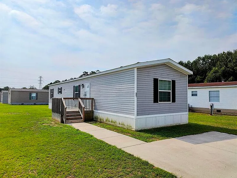 321 Dawn Ln — Photo 11