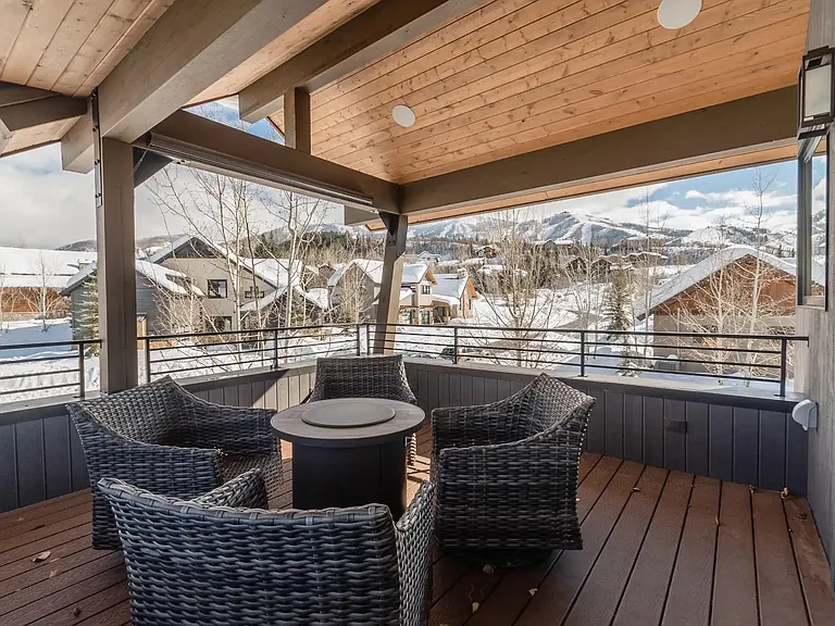 1259 Clubhouse Cir — Photo 50