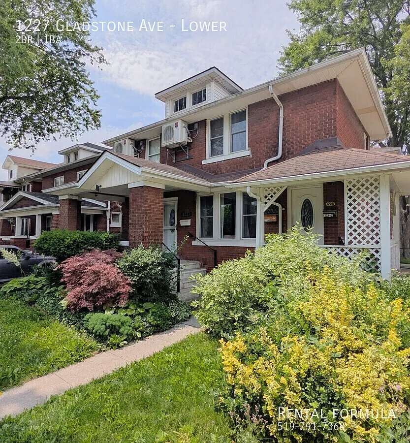 1227 Gladstone Ave - Lower — Photo 2