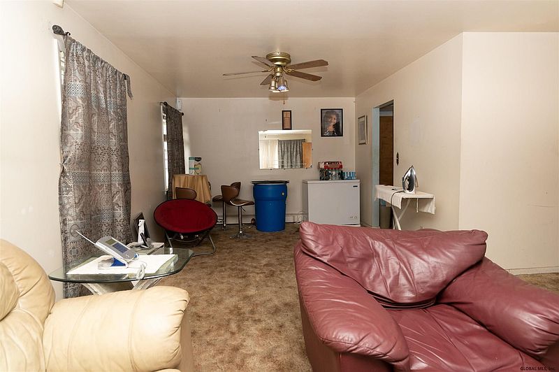 3rd image of 335 MCCARTY Avenue
