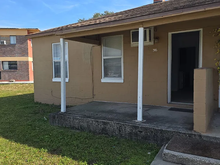 305 Clear Lake Way #0 — Photo 2