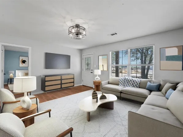 376 Catfish Trl, Bowie, TX 76230