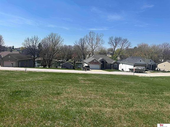 2nd image of 9601 Clubhouse Cir