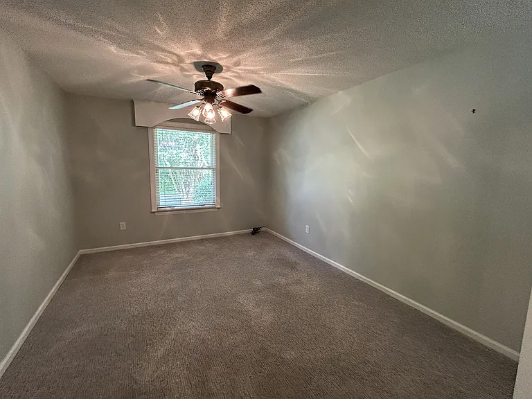1008 Charlene St — Photo 26