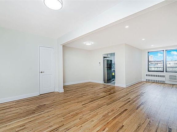 4th image of 3101 Ocean Pkwy APT 4J