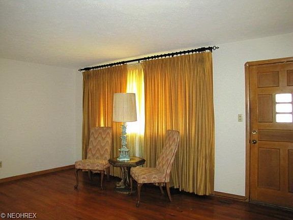 3rd image of 5537 Vickie Ln