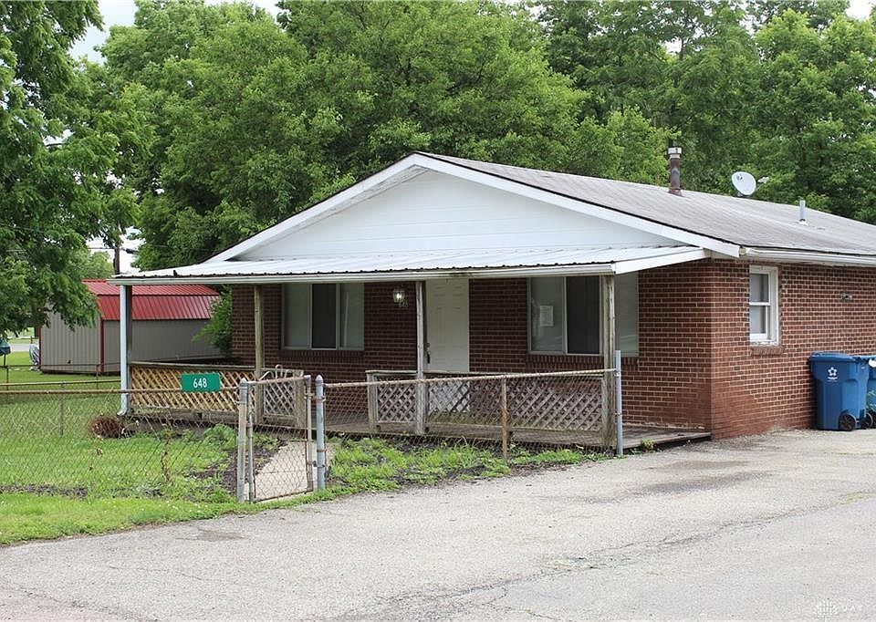 1st image of 648 Aspen Ave