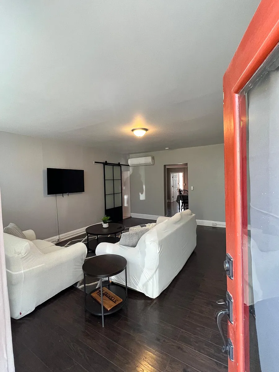 Building Photo - 434 N Center St #A
