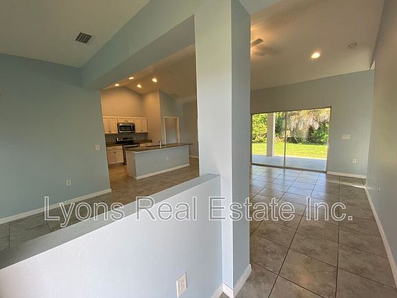 4th image of 18235 Eau Gallie Cir