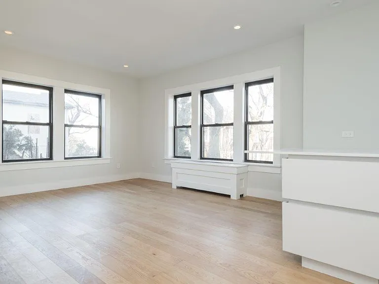 127 Highland Ave #29 — Photo 2