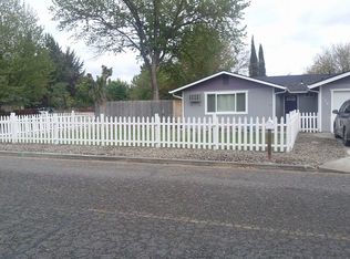 124 Locke Ln, Phoenix, OR 97535