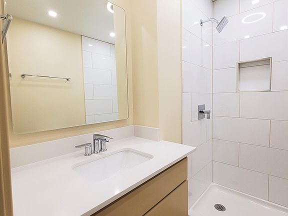 5th image of 1422 Winding Brook Cir #267
