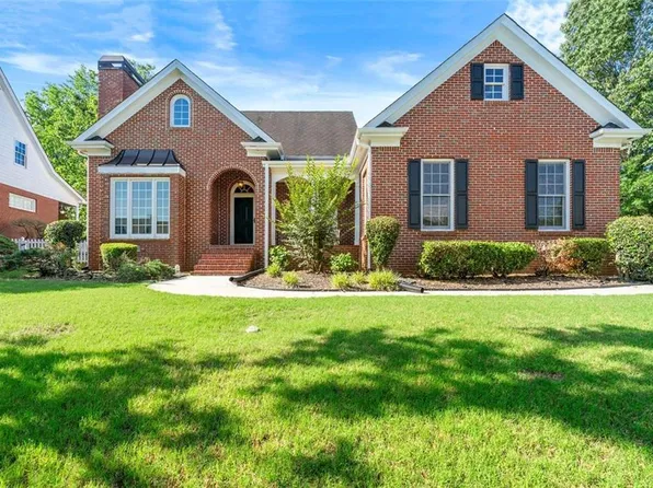 1272 Saxony Dr SE, Conyers, GA 30013