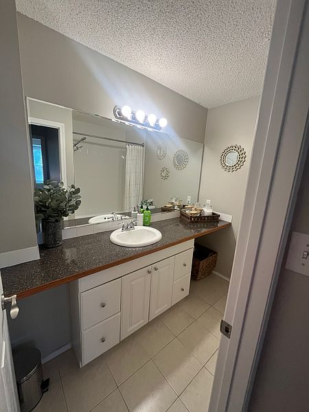 Calgary Townhouse for rent - 3 Bedrooms — photo 12