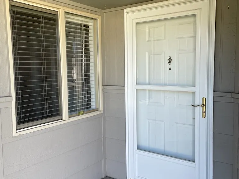 618 E Cozza Dr — Photo 7