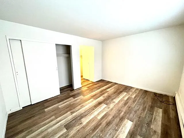 185 Sherman Ave — Photo 3