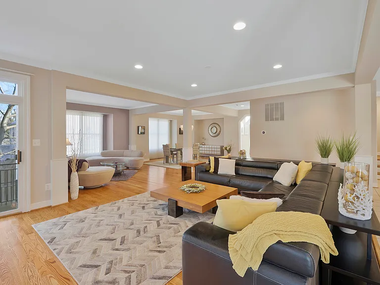 5922 Chesterbrook Rd — Photo 21