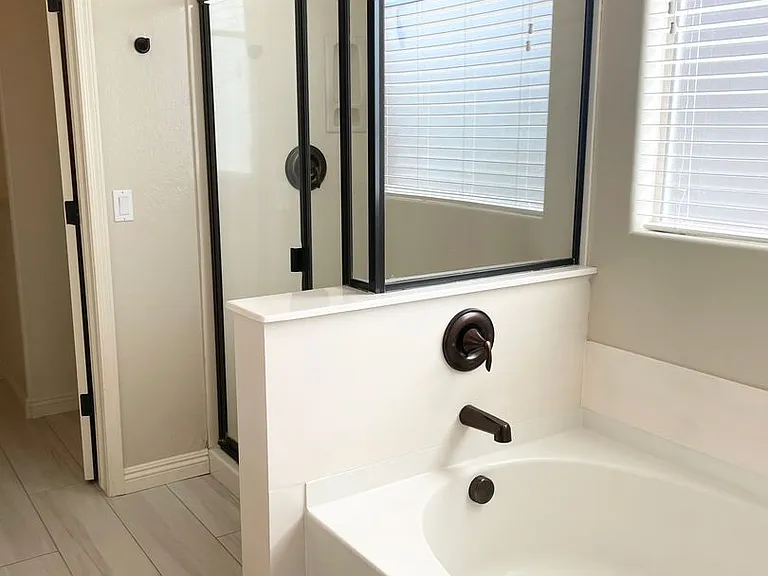 38205 W Montserrat St — Photo 23