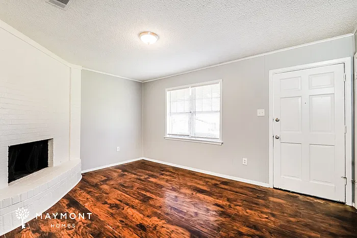 3 bed, 1.0 bath, 1125 sqft, $1,145 — Photo 3