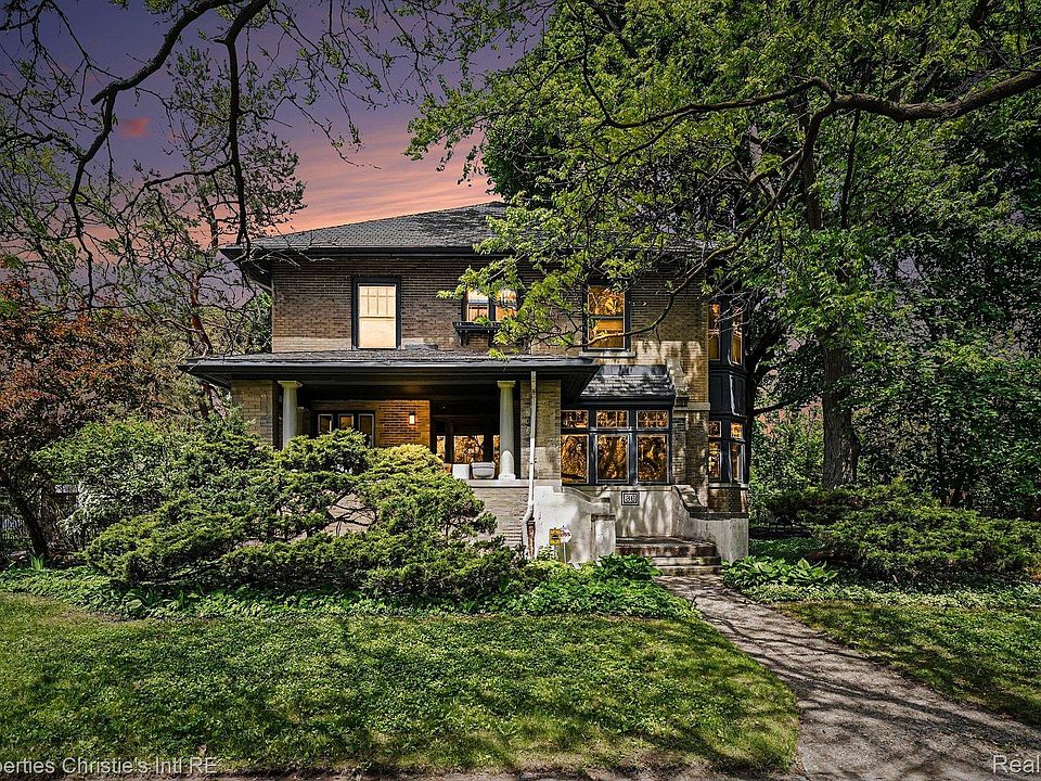 1st image of 36 Longfellow St
