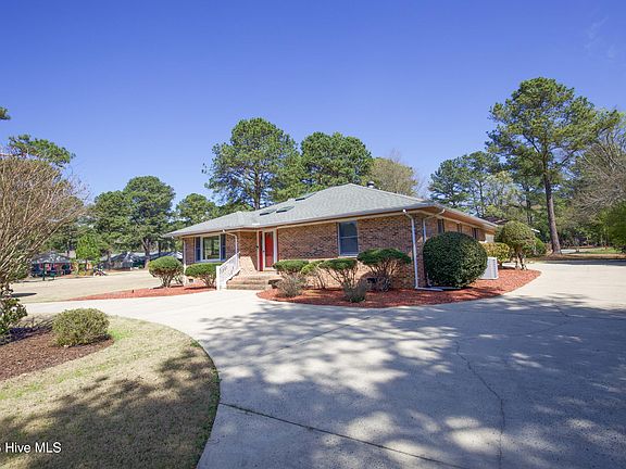 2nd image of 100 Oak Hills Road