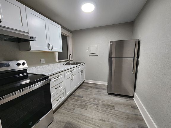 2nd image of 414-422 Tacoma Ave S #105