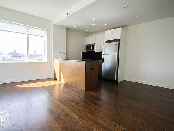 2nd image of 1209 Dekalb Ave APT 110