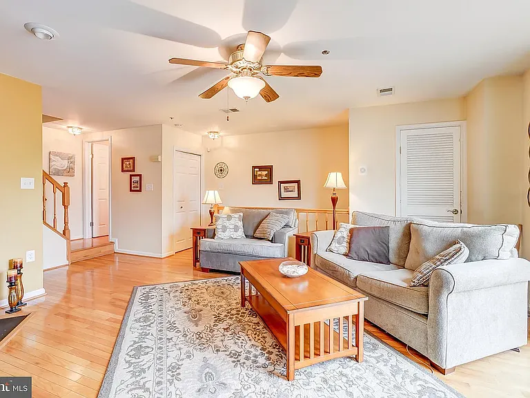 11707 Tumbrel Ct — Photo 6