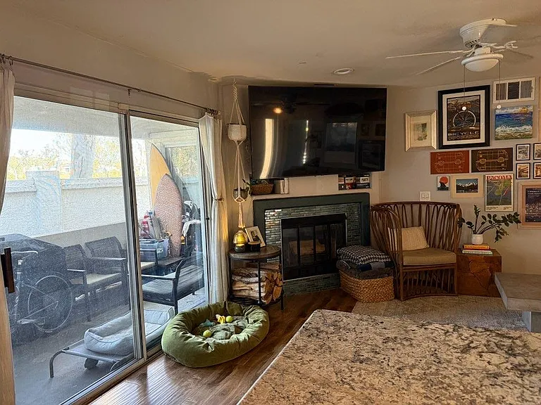 4817 Bella Pacific Row — Photo 17
