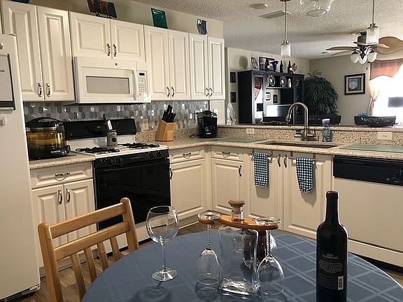 5th image of 2805 Barboza Dr