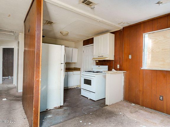 4th image of 3907 Sierra Dr