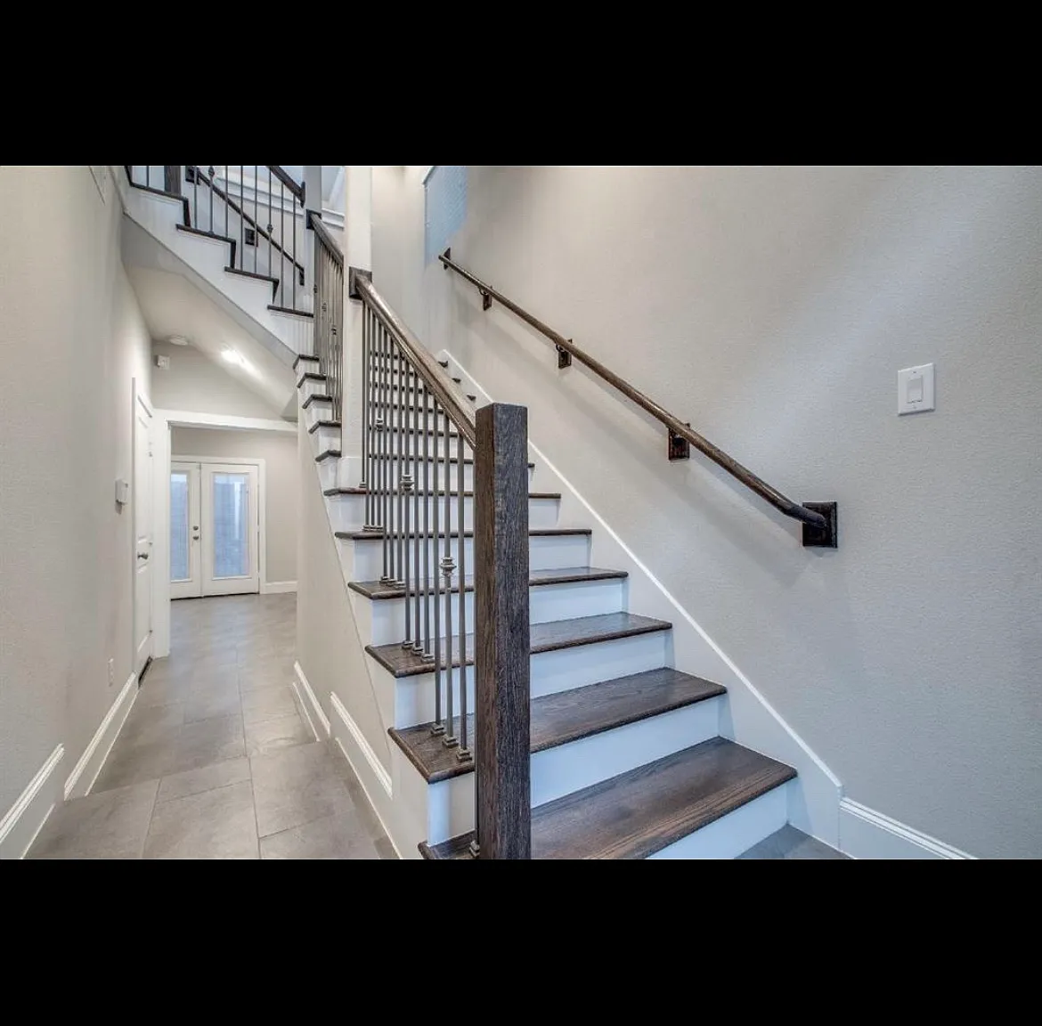 1 bed, $1,000 — Photo 1
