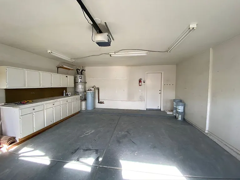 994 Trackers Glen Ave — Photo 32