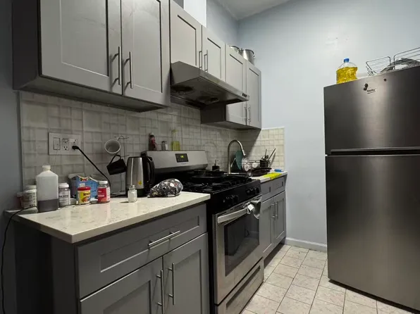 3921 7th Avenue image 6 of 17