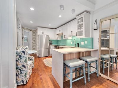 34 Clark St APT 2, Boston, MA, 02109