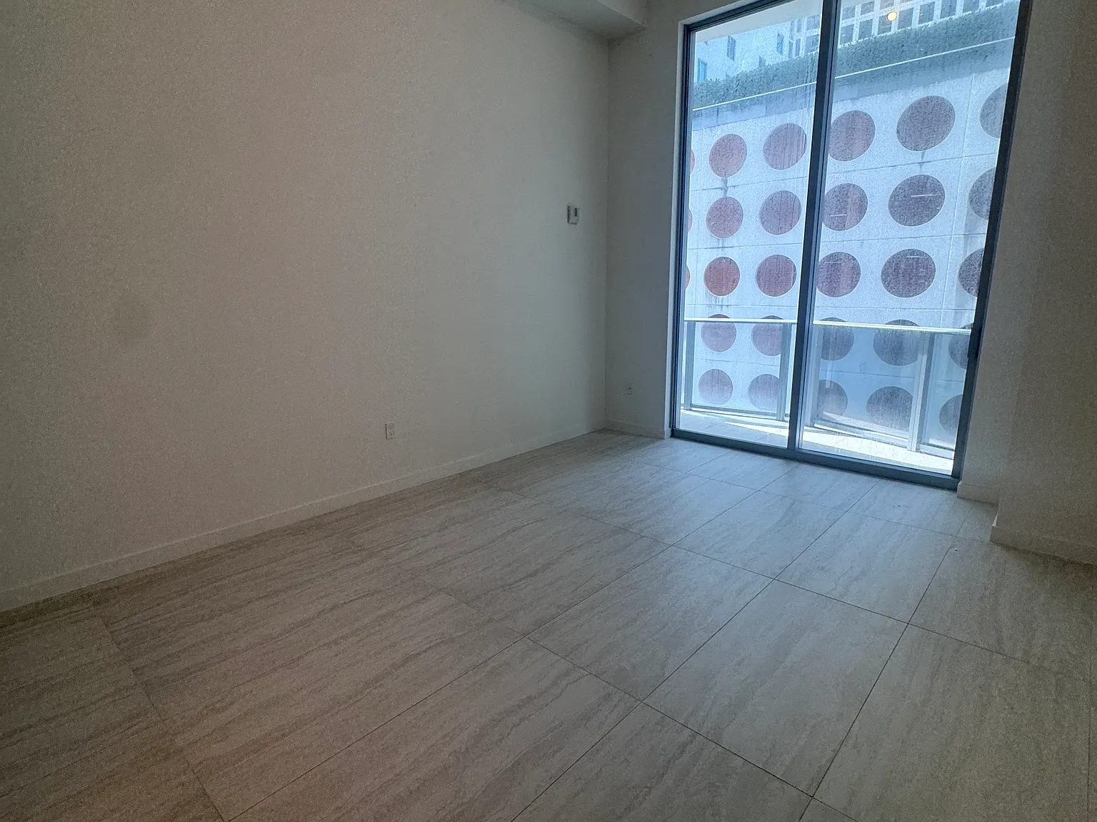 Studio, 485 sqft, $2,395 — Photo 3