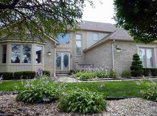 48672 Lorenzo Dr, Macomb, MI 48044
