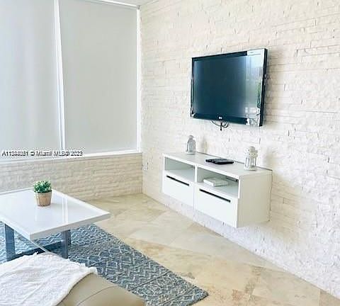5th image of 6305 Indian Creek Dr APT 5F