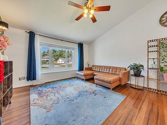 5th image of 1010 Barrens Village Ln