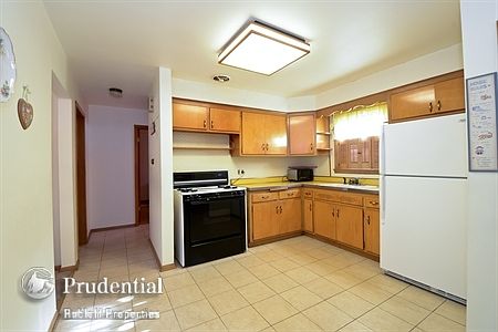 5th image of 2503 N Menard Ave