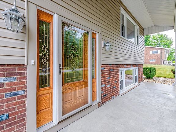 3rd image of 112 Meadow Dr