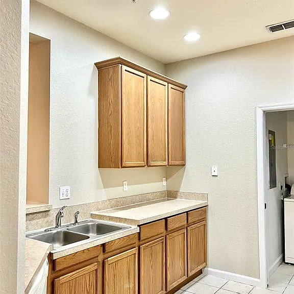 3000 Laurel Park Ln #101 — Photo 7