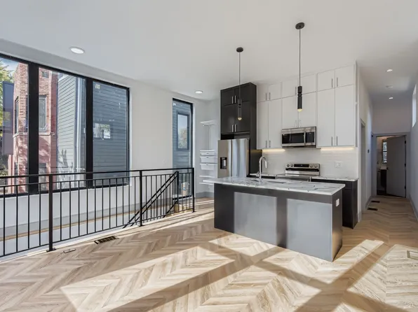 5203 N Lakewood Ave #4, Chicago, IL 60640