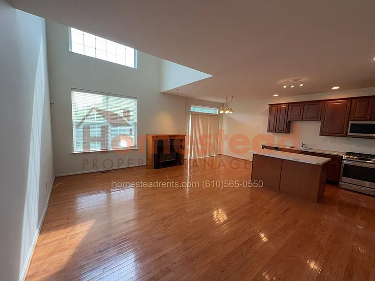 244 S Azalea Ct — Photo 6